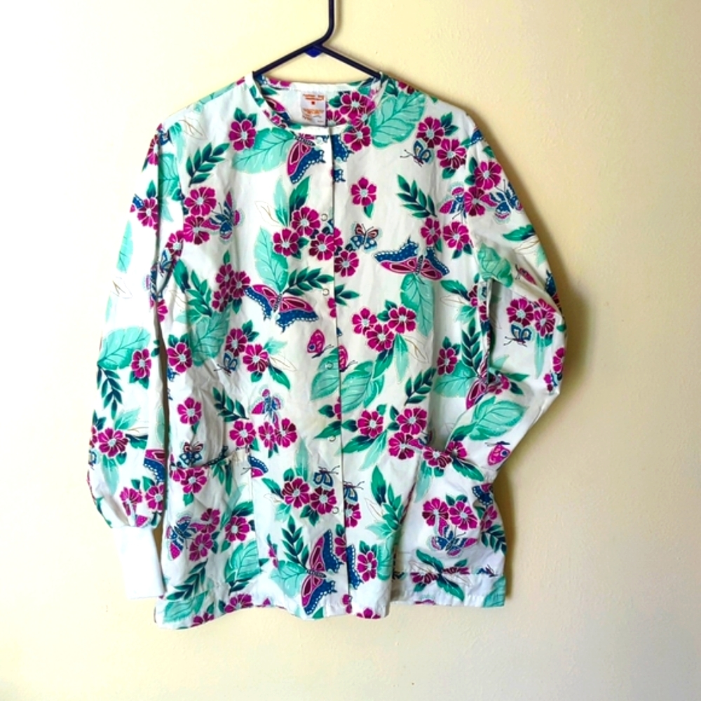 3 for $6 Vintage Scrub Floral Print Long sleeve size Medium